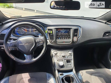 Chrysler 200 2016  випуску Луцьк з двигуном 2.4 л бензин седан автомат за 11300 долл. 