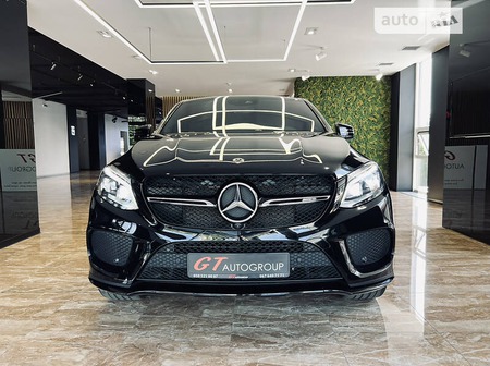 Mercedes-Benz GLE 43 AMG 2018  випуску Київ з двигуном 3 л бензин позашляховик автомат за 69800 долл. 