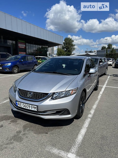 Honda Civic 2013  випуску Київ з двигуном 1.8 л бензин седан автомат за 11000 долл. 