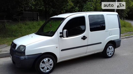 Fiat Doblo 2003  випуску Львів з двигуном 1.9 л дизель мінівен механіка за 3300 долл. 