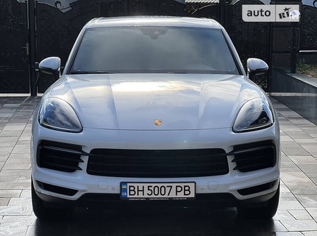 Porsche Cayenne 2021  випуску Ужгород з двигуном 3 л бензин позашляховик  за 92000 долл. 