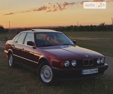 BMW 525 1989  випуску Чернівці з двигуном 2.5 л бензин седан механіка за 3800 долл. 