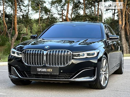 BMW 760 2019  випуску Київ з двигуном 6.6 л бензин седан автомат за 89900 долл. 