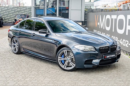 BMW M5 2012  випуску Київ з двигуном 4.4 л бензин седан автомат за 39999 долл. 
