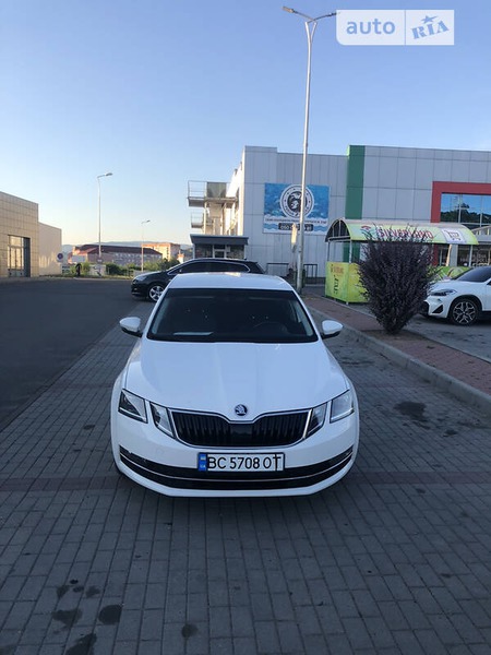 Skoda Octavia 2018  випуску Ужгород з двигуном 1.6 л дизель седан механіка за 13300 долл. 