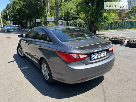 Hyundai Sonata 2013  випуску Одеса з двигуном 2 л газ седан автомат за 7500 долл. 