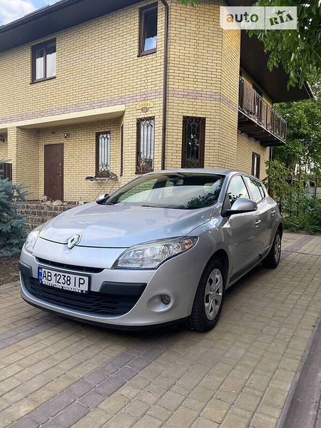 Renault Megane 2011  випуску Вінниця з двигуном 1.5 л дизель хэтчбек механіка за 6700 долл. 