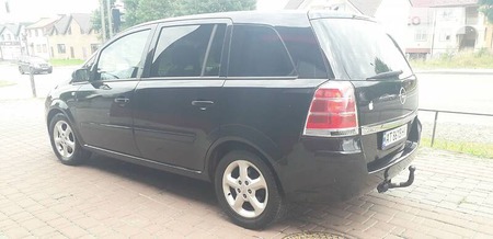 Opel Zafira Tourer 2007  випуску Івано-Франківськ з двигуном 1.9 л дизель мінівен механіка за 4900 долл. 