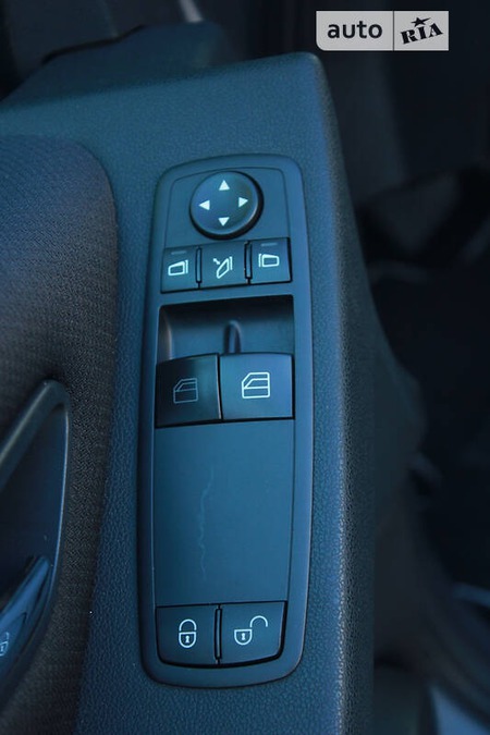 Mercedes-Benz A 160 2009  випуску Луцьк з двигуном 1.5 л бензин універсал  за 6700 долл. 