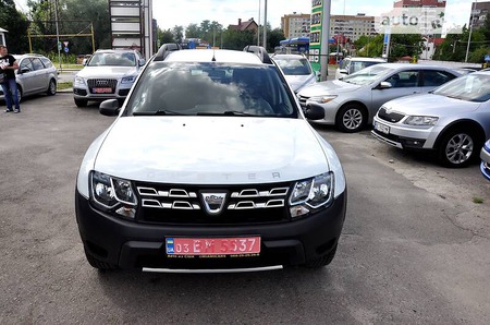 Dacia Duster 2014  випуску Львів з двигуном 1.6 л  позашляховик механіка за 9500 долл. 