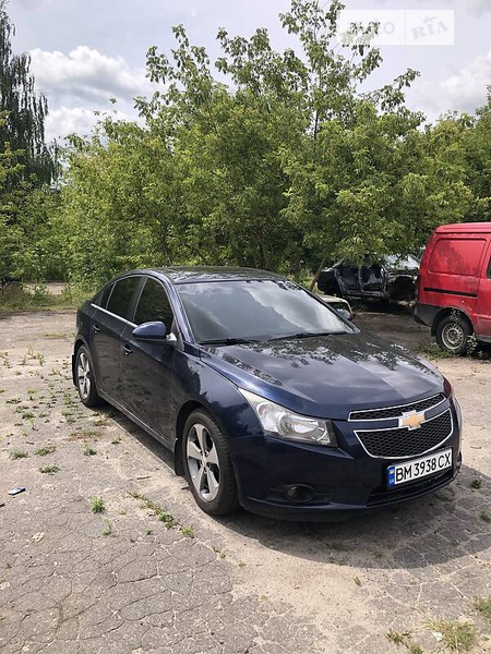 Chevrolet Cruze 2010  випуску Суми з двигуном 1.4 л бензин седан автомат за 6500 долл. 