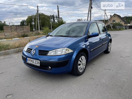 Renault Megane 2005  випуску Київ з двигуном 1.6 л бензин хэтчбек механіка за 4550 долл. 