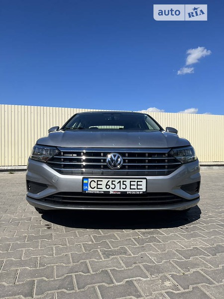 Volkswagen Jetta 2019  випуску Чернівці з двигуном 1.4 л бензин седан автомат за 15700 долл. 