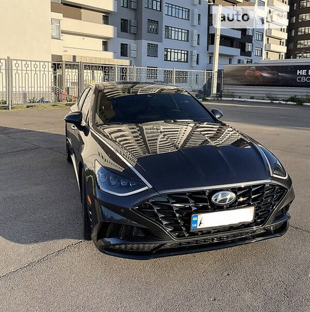 Hyundai Sonata 2020  випуску Харків з двигуном 1.6 л бензин седан автомат за 28500 долл. 