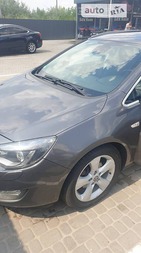 Opel Astra 2012 Львов 2 л  универсал автомат к.п.