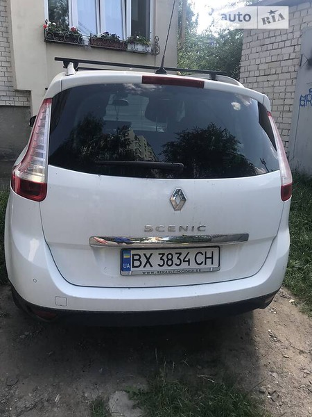 Renault Scenic 2014  випуску Хмельницький з двигуном 1.6 л дизель мінівен механіка за 8500 долл. 