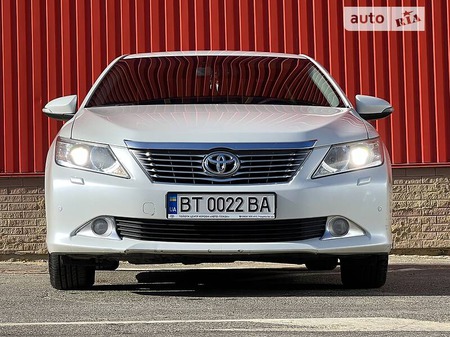Toyota Camry 2012  випуску Миколаїв з двигуном 2.5 л  седан автомат за 16999 долл. 