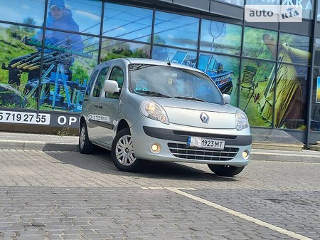 Renault Kangoo 2011  випуску Івано-Франківськ з двигуном 1.5 л дизель мінівен механіка за 6650 долл. 