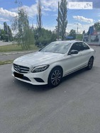 Mercedes-Benz C 200 2019 Київ 1.5 л  седан 