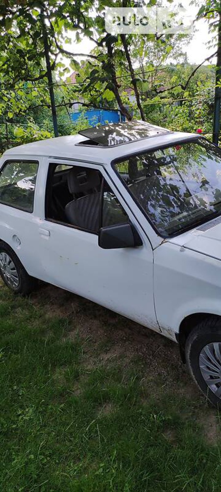 Opel Corsa 1986  випуску Ужгород з двигуном 1.3 л бензин купе механіка за 500 долл. 