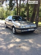 Volkswagen Passat 1990 Львов 2 л  седан механика к.п.