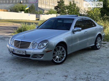 Mercedes-Benz E 350 2006  випуску Львів з двигуном 3.5 л бензин седан автомат за 8600 долл. 