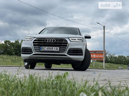 Audi Q5 2019  випуску Львів з двигуном 2 л бензин позашляховик автомат за 32600 долл. 
