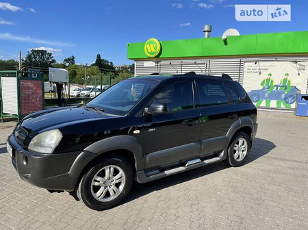 Hyundai Tucson 2008  випуску Київ з двигуном 2.7 л  позашляховик автомат за 9300 долл. 