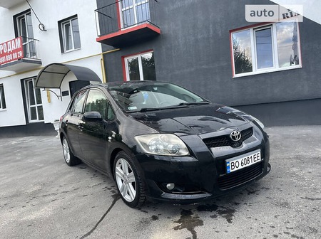 Toyota Auris 2007  випуску Тернопіль з двигуном 2.2 л дизель хэтчбек механіка за 5999 долл. 