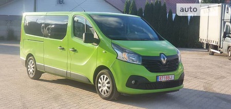 Renault Trafic 2016  випуску Хмельницький з двигуном 1.6 л дизель мінівен механіка за 14999 долл. 