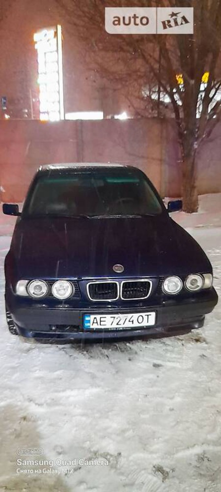 BMW 540 1995  випуску Дніпро з двигуном 4 л  седан механіка за 5000 долл. 