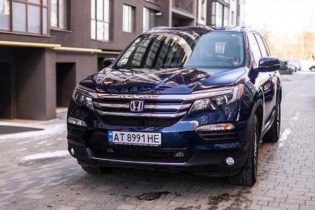 Honda Pilot 2016  випуску Івано-Франківськ з двигуном 3.5 л бензин позашляховик автомат за 25000 долл. 