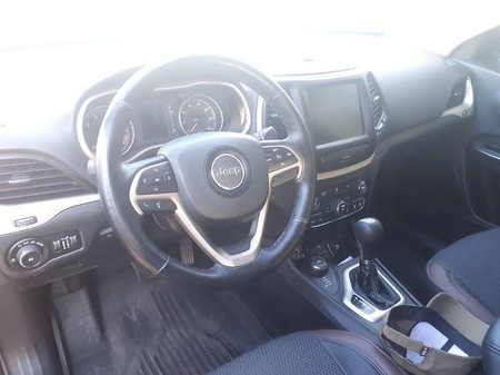 Jeep Cherokee 2015  випуску Хмельницький з двигуном 2.4 л  позашляховик  за 14999 долл. 