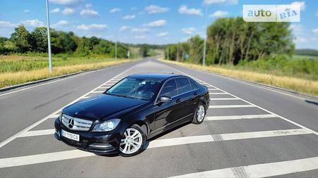 Mercedes-Benz C 220 2012  випуску Хмельницький з двигуном 2.1 л дизель седан механіка за 13200 долл. 