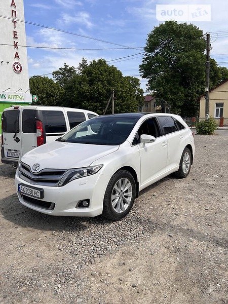 Toyota Venza 2013  випуску Харків з двигуном 0 л бензин позашляховик автомат за 18200 долл. 
