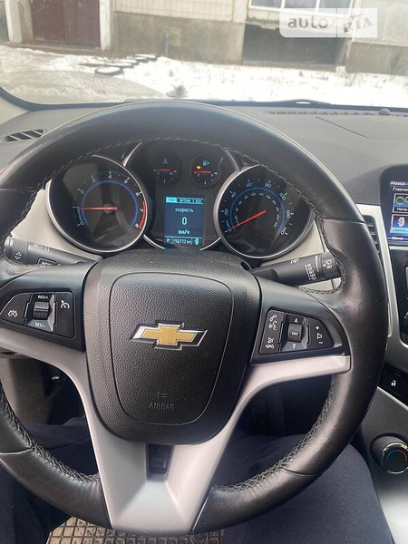 Chevrolet Cruze 2013  випуску Полтава з двигуном 1.4 л бензин седан автомат за 9500 долл. 