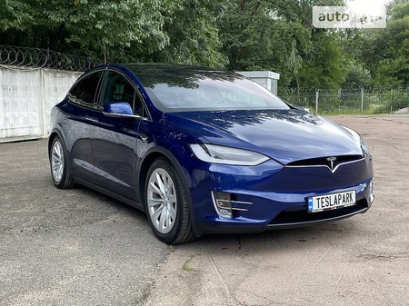 Tesla X 2017  випуску Київ з двигуном 0 л електро позашляховик автомат за 53999 долл. 