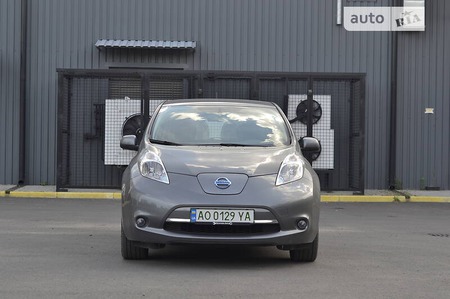 Nissan Leaf 2015  випуску Ужгород з двигуном 0 л електро хэтчбек автомат за 13800 долл. 