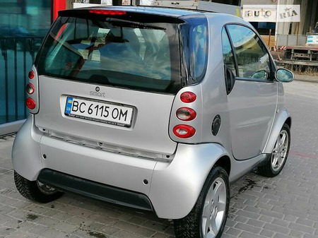 Smart ForTwo 2004  випуску Львів з двигуном 0.7 л бензин купе автомат за 3600 долл. 