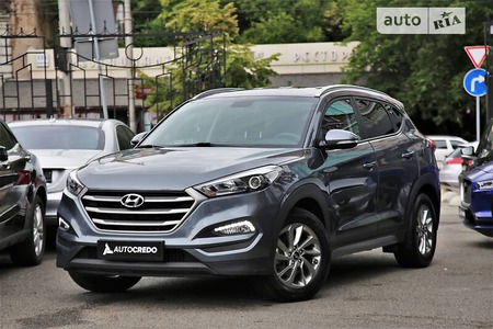 Hyundai Tucson 2017  випуску Київ з двигуном 2 л бензин позашляховик автомат за 19900 долл. 