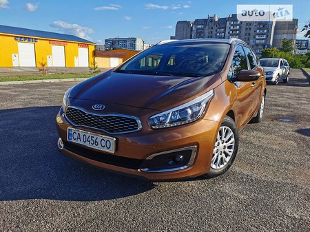 KIA Ceed 2017  випуску Черкаси з двигуном 1.6 л бензин універсал автомат за 13300 долл. 