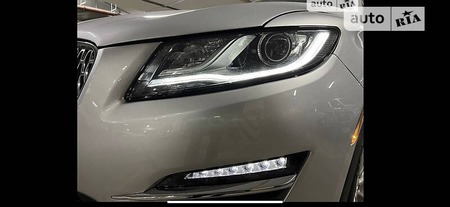 Lincoln MKS 2019  випуску Кропивницький з двигуном 2 л бензин позашляховик автомат за 27500 долл. 