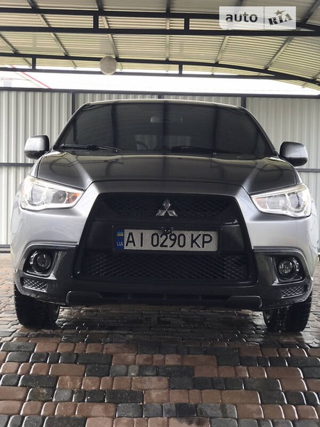 Mitsubishi ASX 2011  випуску Київ з двигуном 1.8 л  позашляховик автомат за 15000 долл. 