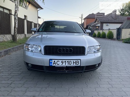 Audi A4 Limousine 2001  випуску Хмельницький з двигуном 2 л бензин седан автомат за 5400 долл. 