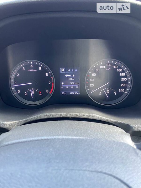 Hyundai Tucson 2017  випуску Київ з двигуном 2 л бензин позашляховик автомат за 18300 долл. 