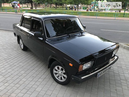 Lada 2107 2008  випуску Вінниця з двигуном 1.5 л бензин седан механіка за 1950 долл. 