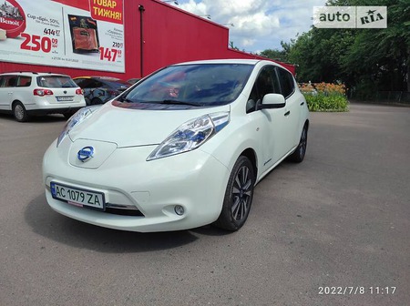 Nissan Leaf 2013  випуску Луцьк з двигуном 0 л електро хэтчбек автомат за 13200 долл. 