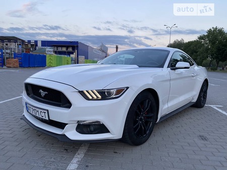 Ford Mustang 2015  випуску Івано-Франківськ з двигуном 2.3 л бензин купе автомат за 15850 долл. 