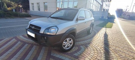 Hyundai Tucson 2008  випуску Одеса з двигуном 2 л бензин мінівен механіка за 7850 долл. 