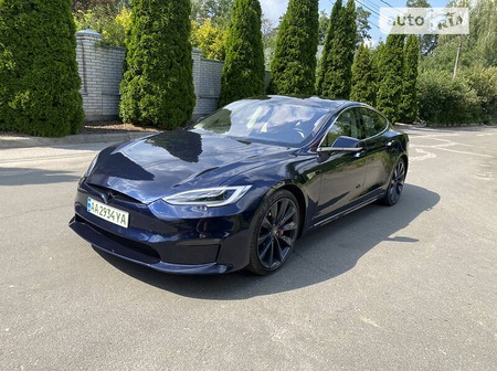 Tesla S 2014  випуску Київ з двигуном 0 л електро ліфтбек  за 31800 долл. 